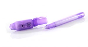 Caneta mágica com tinta invisível