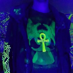 Colar Ankh 12cm amarelo fluorescente